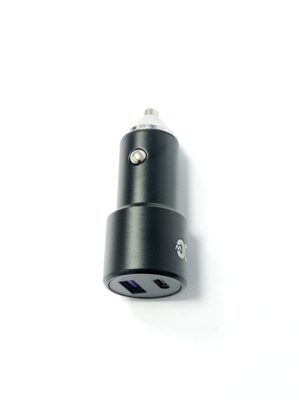 Зарядное устройство для автомобиля с двумя USB-портами 