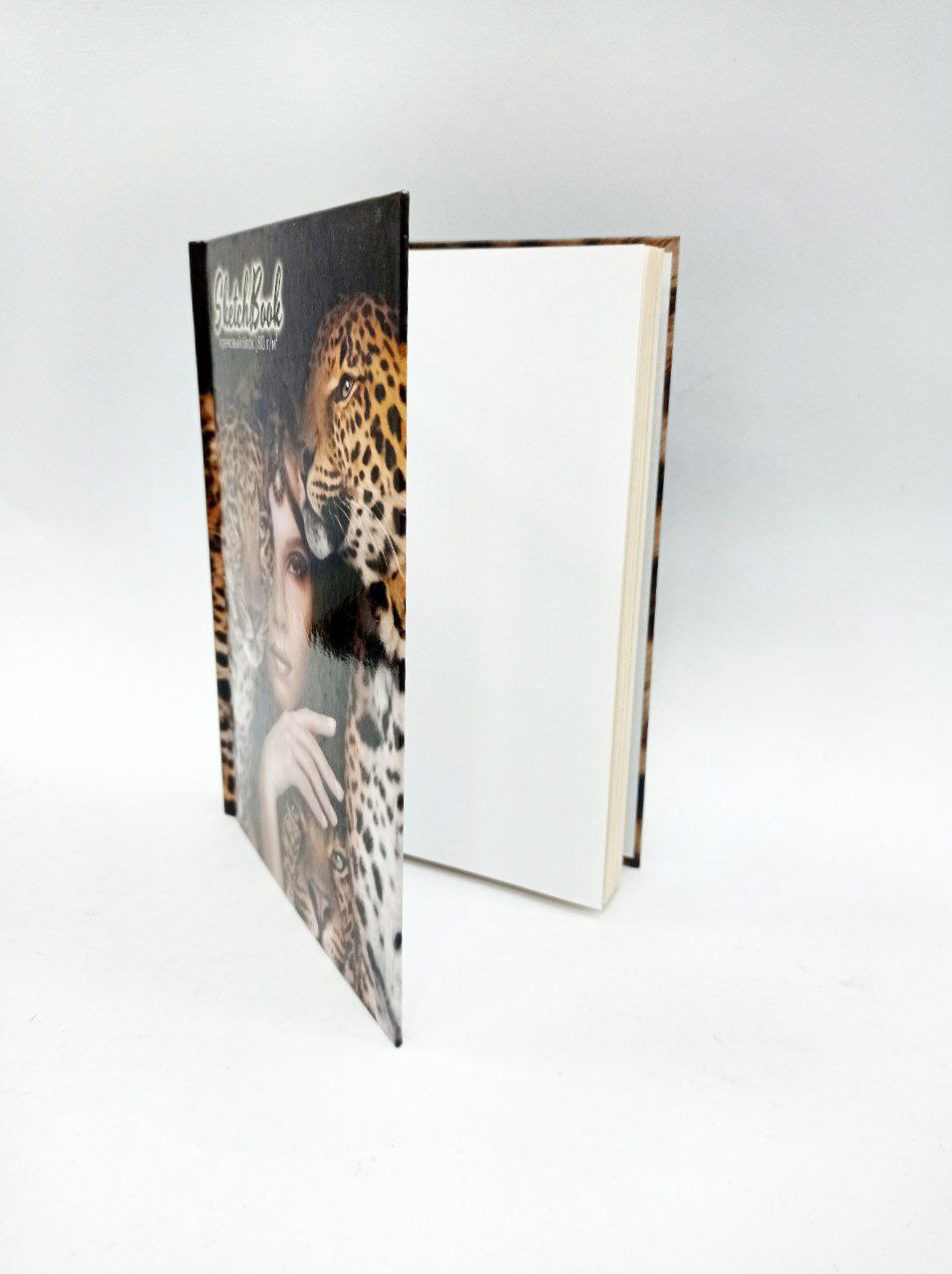 Скетчбук 200 гр 20 л. 20*20 см