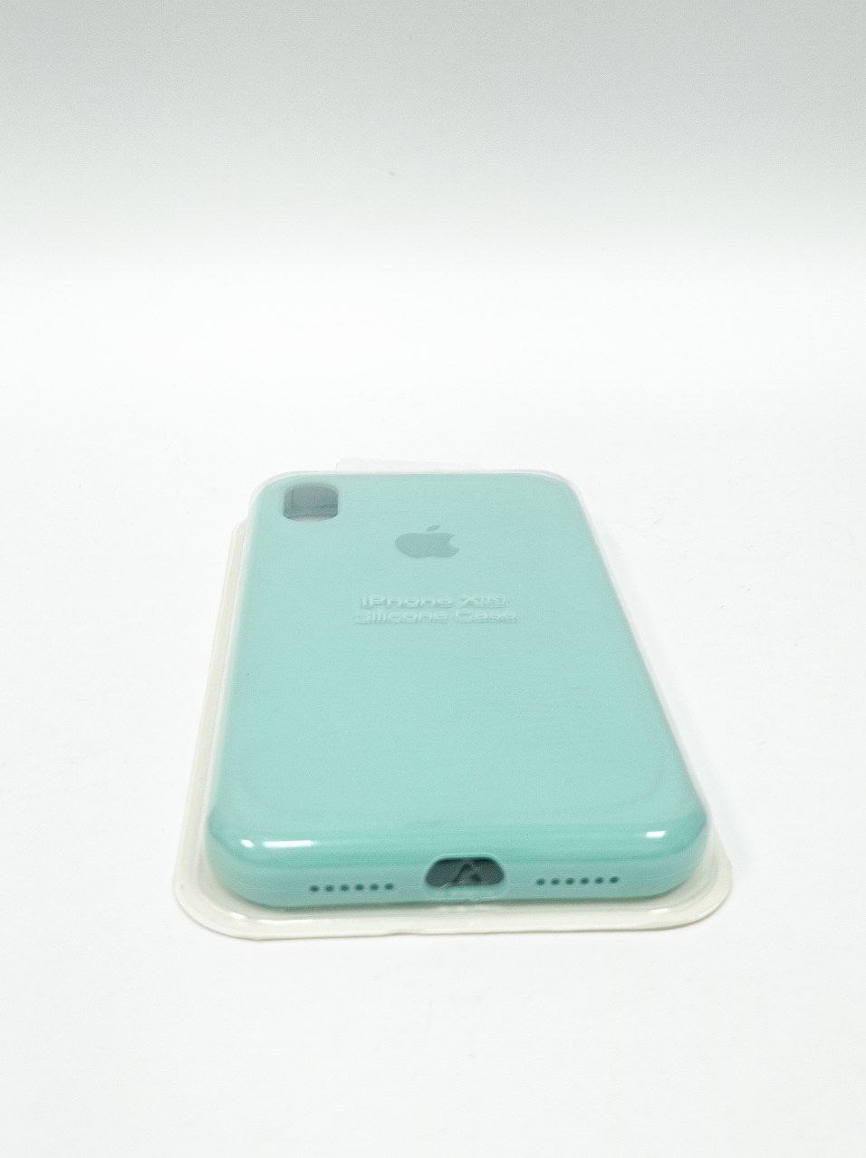 Силиконовый цветной чехол IPhone XR
